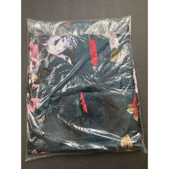 VICTORIA'S SECRET 100% Washable Silk Floral Long Robe Sz M/L Brand NWT $300 - Picture 3 of 4